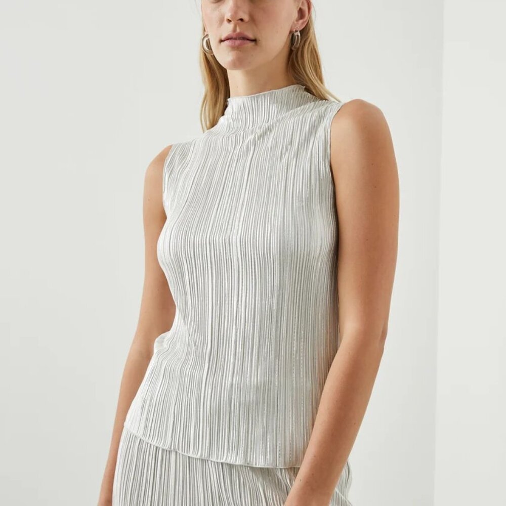 RAILS Trea Frost top